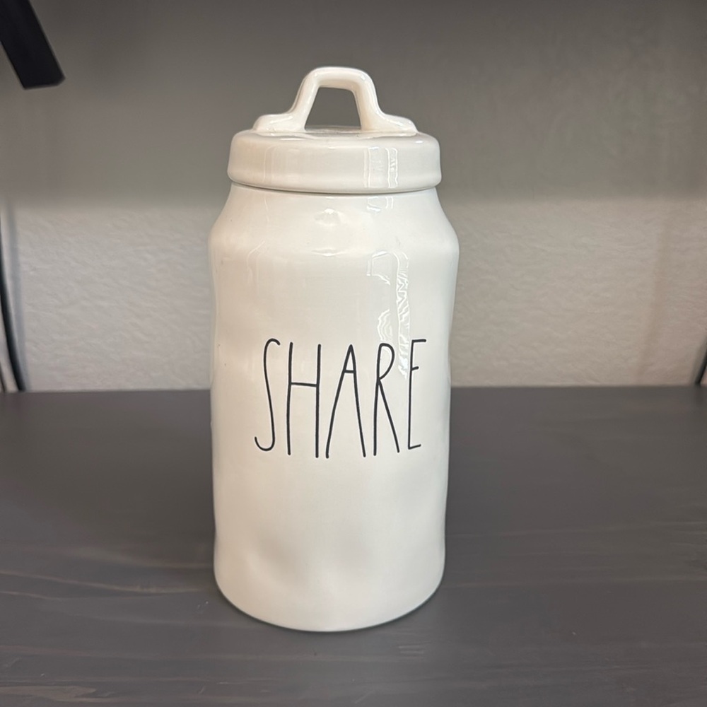 Rae Dunn “share” cookie jar